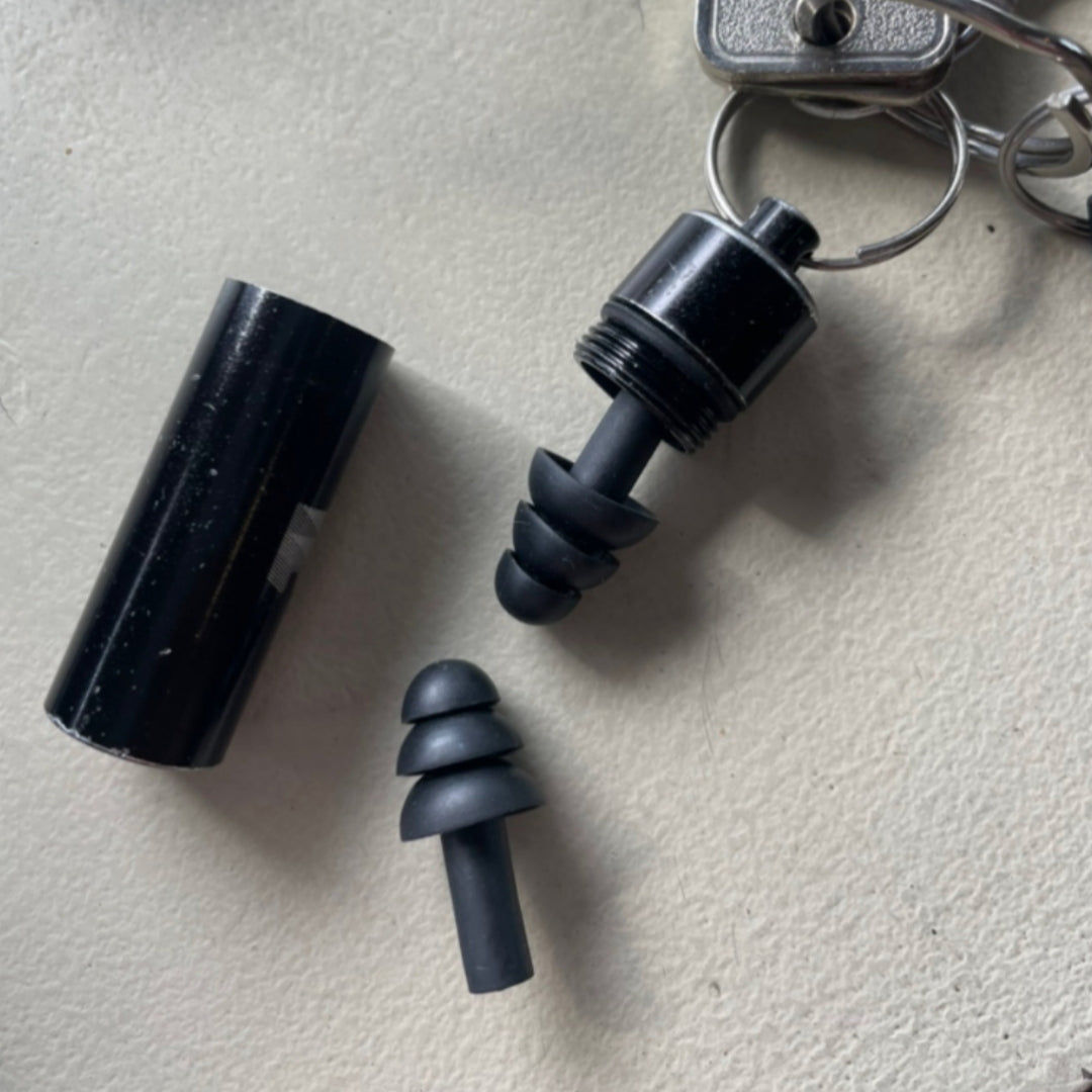 One-Hand Pocket Pill & Supplement Dispenser